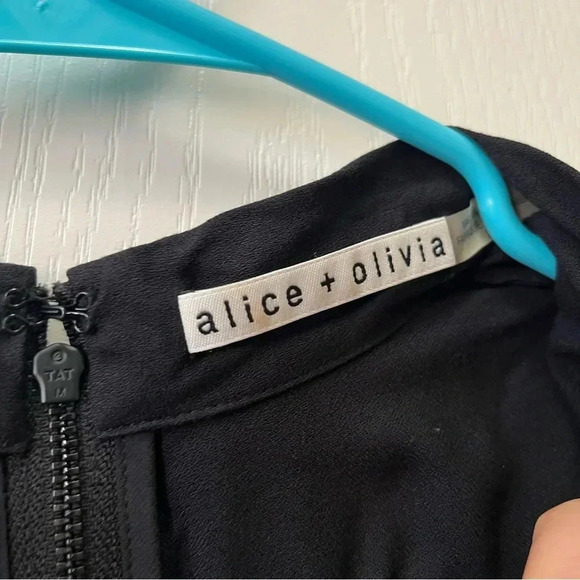 Alice + Olivia Romper Women’s Size 2 Black Zip Up Back V Neck Flowy - Picture 5 of 14